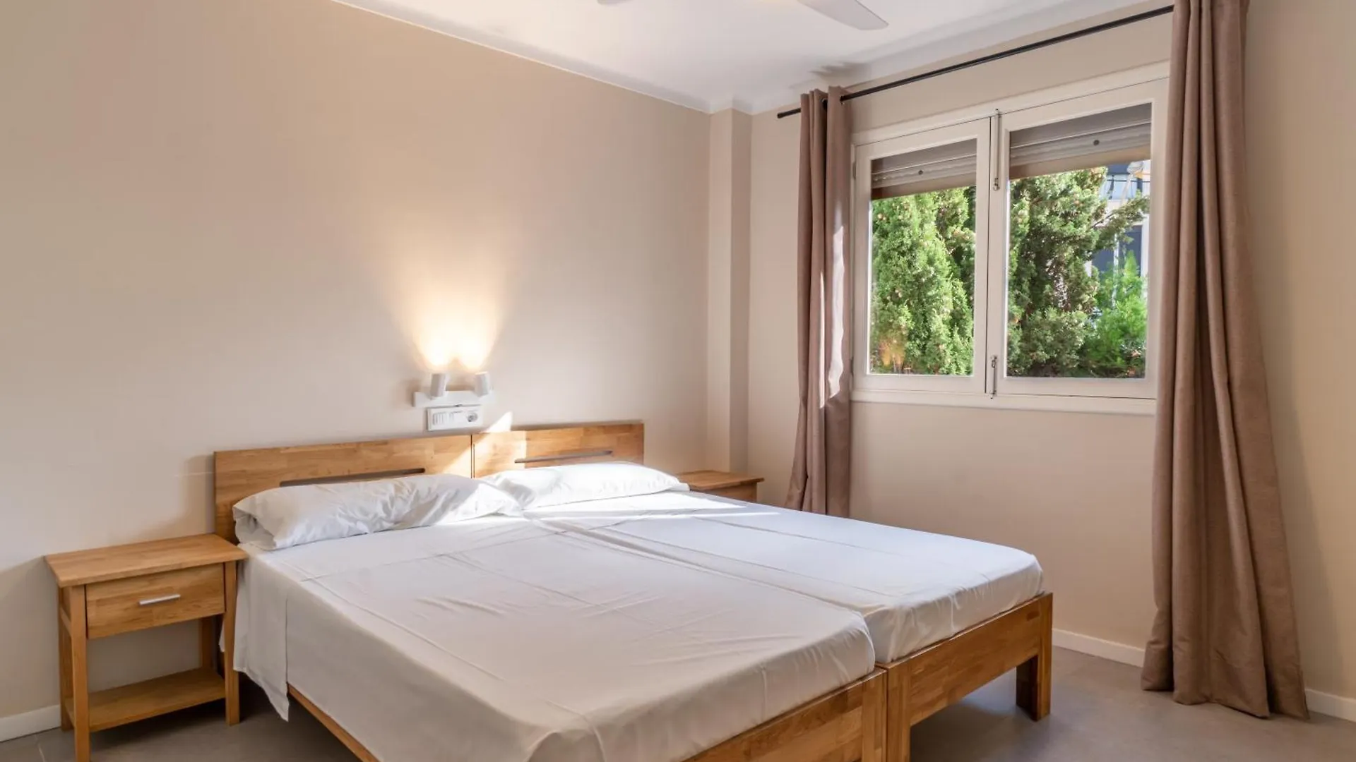 Ponent Cala Ratjada Apartments A 0*, 칼라 라트자다 스페인